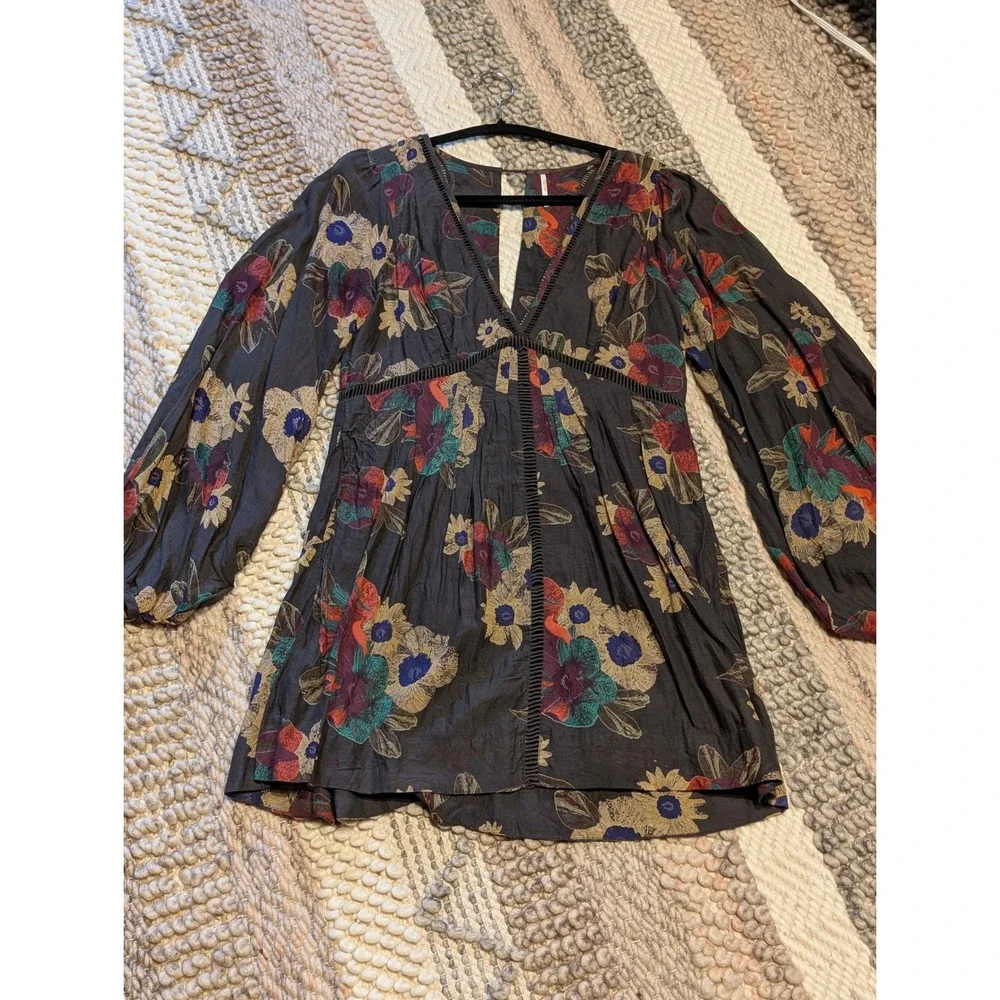 Free People Floral Mini Dress V-Neck Balloon Sleeve Crochet Trim Boho Gray Small - Picture 2 of 8